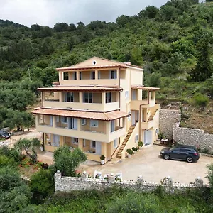 Apartahotel Nefeli's, Himarë
