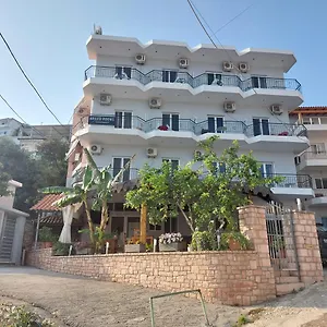 Pensión Arileo, Himarë