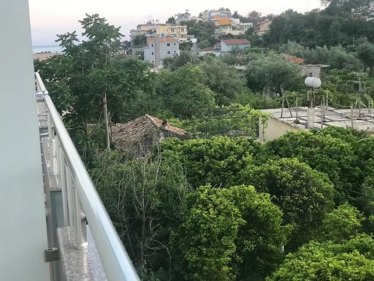 Vial Rooms Himare Guest house